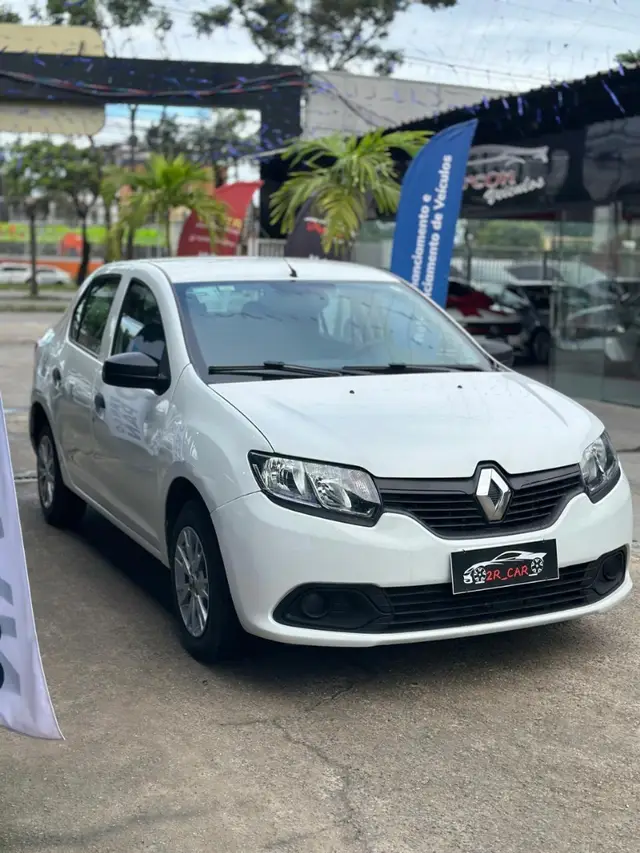 Carro Renault Logan 2016 Authentique 1.0 16V (flex)