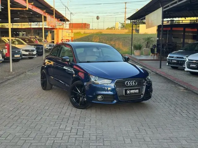 Carro Audi A1 2012 1.4 TFSI Attraction S Tronic