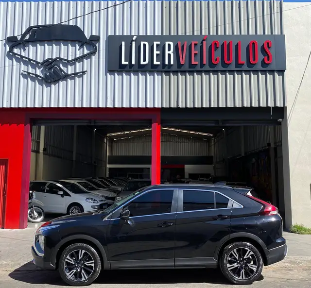 Carro Mitsubishi Eclipse Cross 2023 HPE 1.5 Turbo (Aut)