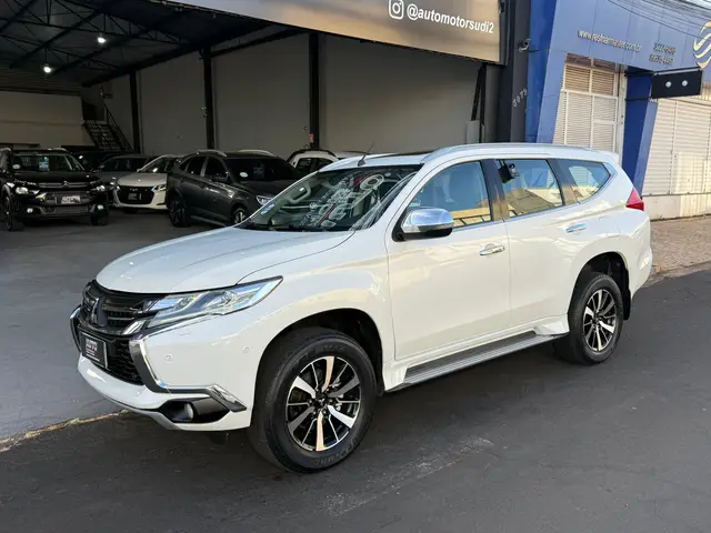 Carro Mitsubishi Pajero Sport 2020 2.4 DI-D HPE Auto 4WD