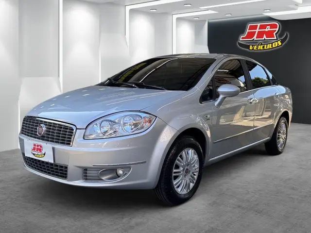 Carro Fiat Linea 2013 Essence 1.8 16V (Flex)