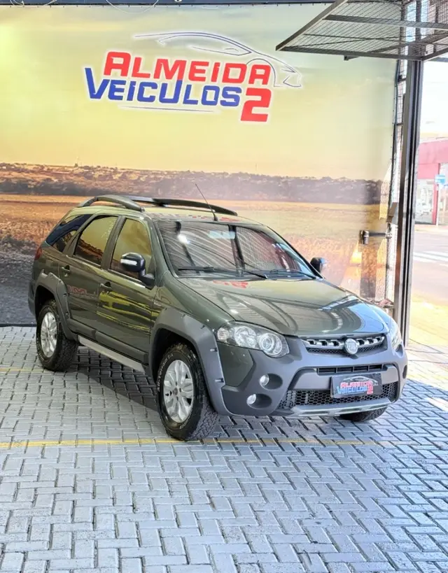 Carro Fiat Palio Weekend 2013 Adventure 1.8 16V Dualogic (Flex)