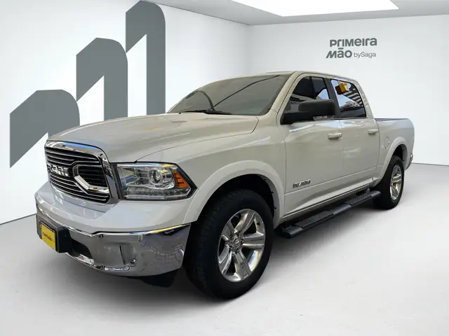 Carro RAM Classic 2023 Laramie 5.7