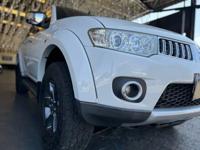 Carro Mitsubishi Pajero Dakar 2012 3.2 4WD (Aut)