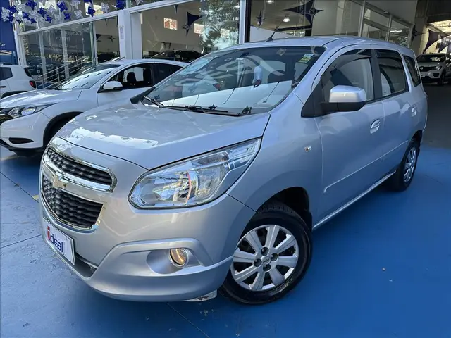 Carro Chevrolet Spin 2014 LT 5S 1.8 (Flex)