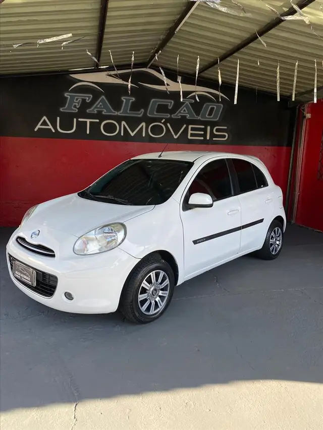 Carro Nissan March 2014 1.0 16V S (Flex)