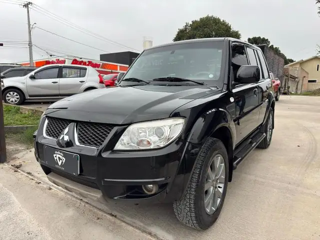 Carro Mitsubishi Pajero TR4 2014 2.0 16V 4x2 (Flex)