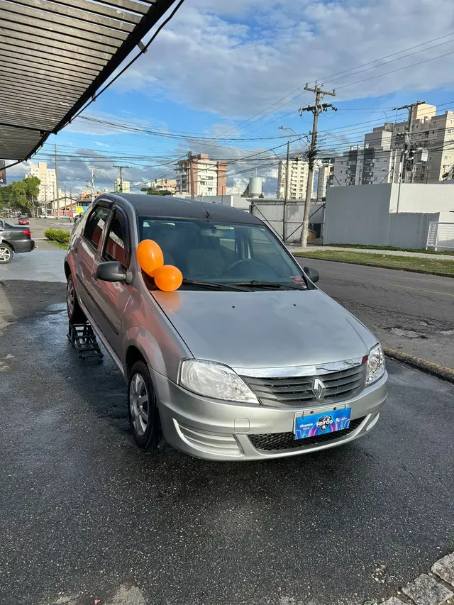 Carro Renault Logan 2011 Authentique 1.0 16V (flex)