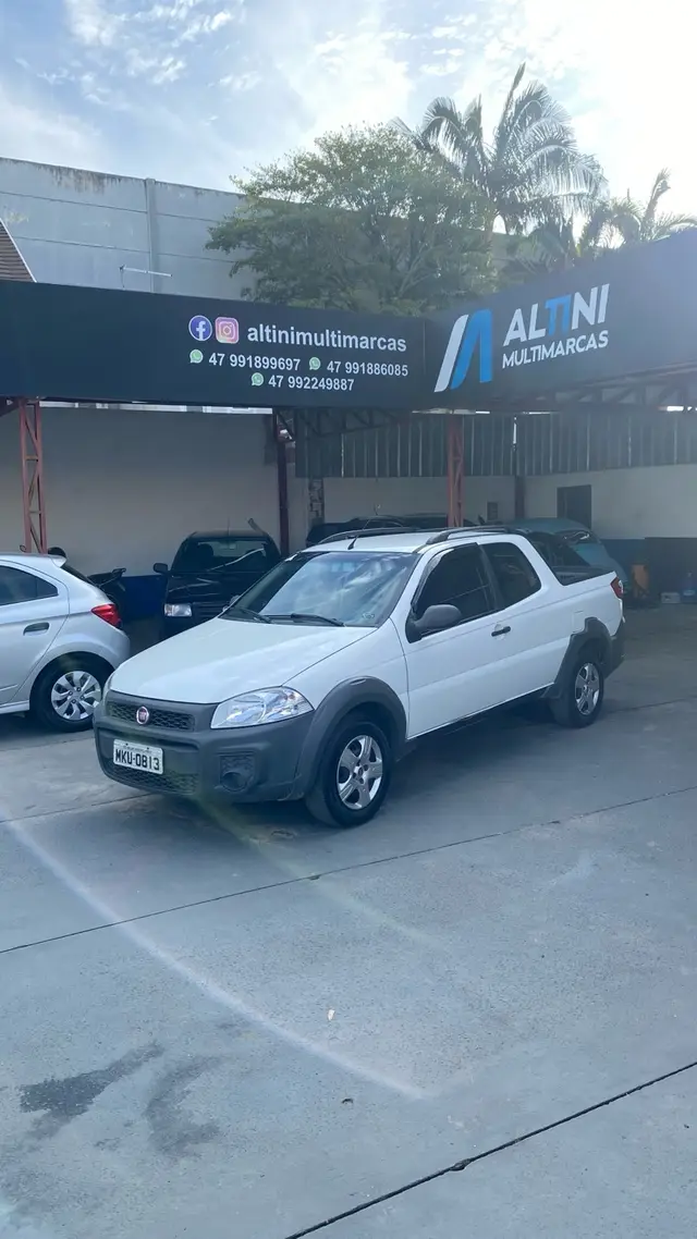 Carro Fiat Strada 2014 Working 1.4 (Flex) (Cabine Dupla)