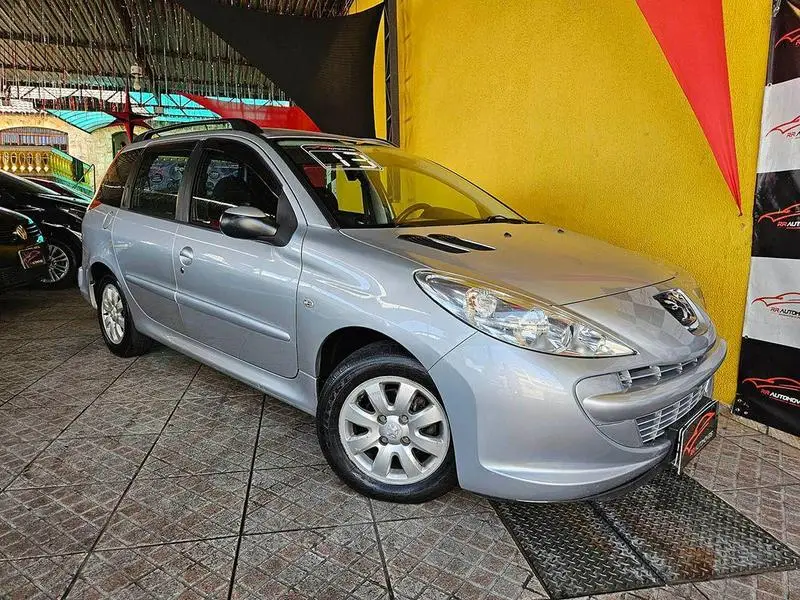 Peugeot 207 Hatch XR 1.4 8V (flex) 4p