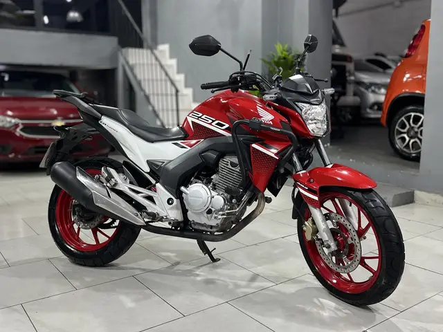 Carro Honda CB 250F Twister 2022 (CBS)