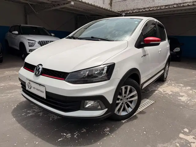 Carro Volkswagen Fox 2016 1.6 16v MSI Pepper (Flex)