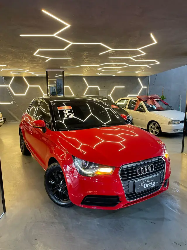 Carro Audi A1 2015 1.4 TFSI Sportback Attraction S Tronic
