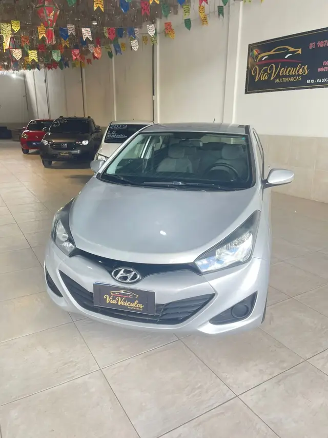 Carro Hyundai HB20S 2014 1.6 Comfort Plus (Flex)