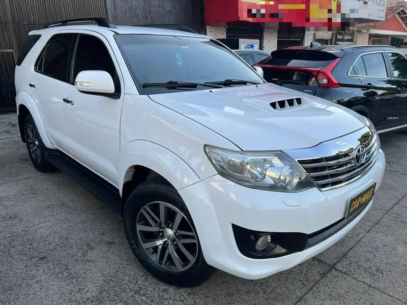 Toyota SRV 3.0 4X4 (7 Lugares)