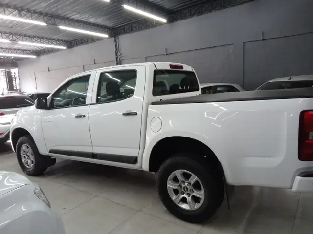 Carro Chevrolet S10 Cabine Dupla 2020 S10 2.5 ECOTEC SIDI Advantage 4x2 (Cabine Dupla)