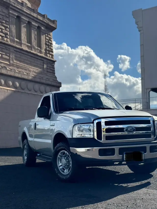 Carro Ford F-250 2008 XLT 4x2 3.9 (Cab Simples)