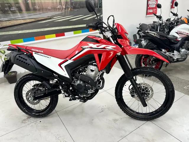 Moto Honda XR 300L 2025 Tornado