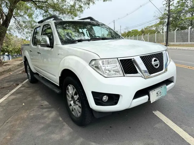 Carro Nissan Frontier 2016 2.5 TD CD SL 4x4 (Aut)