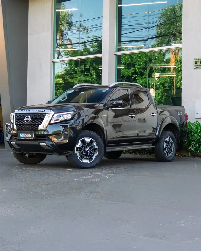 Carro Nissan Frontier 2023 2.3 TD CD Platinum 4x4