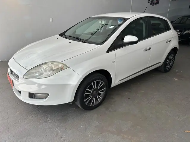 Carro Fiat Bravo 2014 Essence 1.8 16V (Flex)