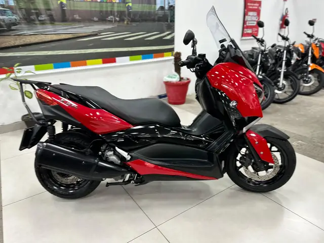 Carro Yamaha XMax 2023 ABS