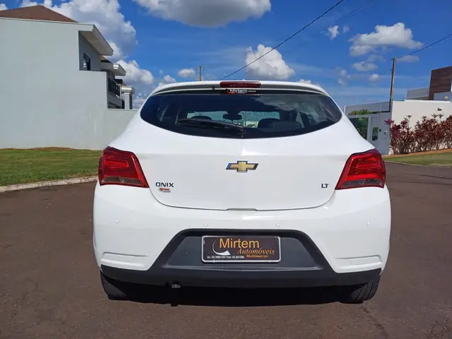 Carro Chevrolet Onix 2018 1.0 LT SPE/4