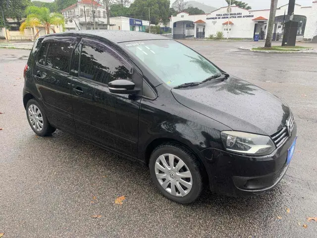 Carro Volkswagen Fox 2011 1.0 8V (Flex) 4p