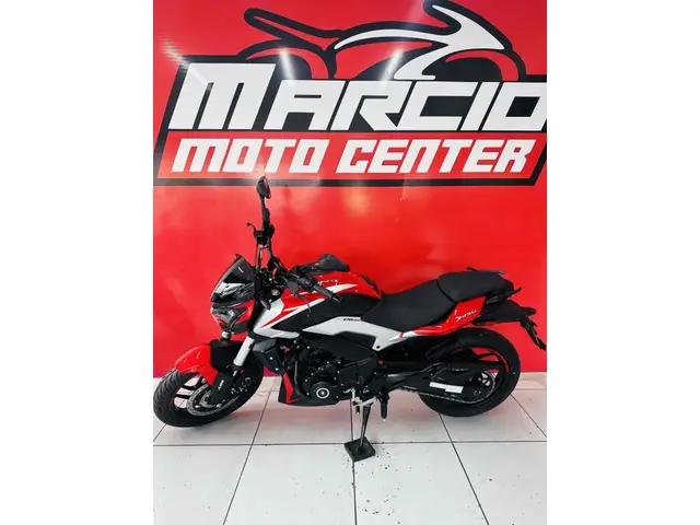 Carro Bajaj Dominar 250 2025 250