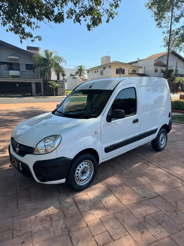 Carro Renault Kangoo Express 2017 1.6 16V (Flex)