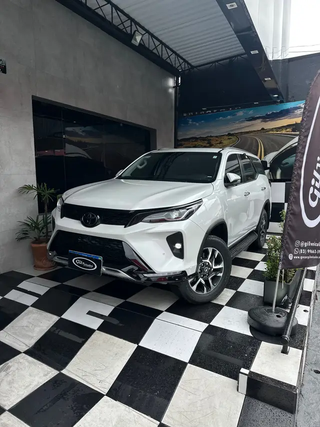 Carro Toyota SW4 2024 SRX 2.8 Turbodiesel 4x4 (Aut.) (5 Lugares)