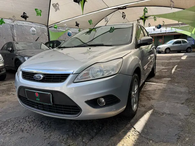 Carro Ford Focus Hatch 2011 GL 1.6 16V (Flex)