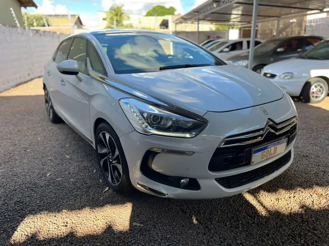 Carro Citroën DS 5 2014 So Chic 1.6 16V THP (Aut)