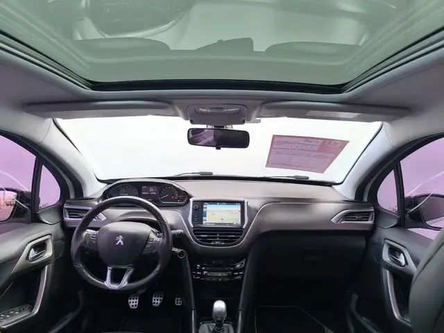 Carro Peugeot 2008 2017 Griffe 1.6 THP (Flex)