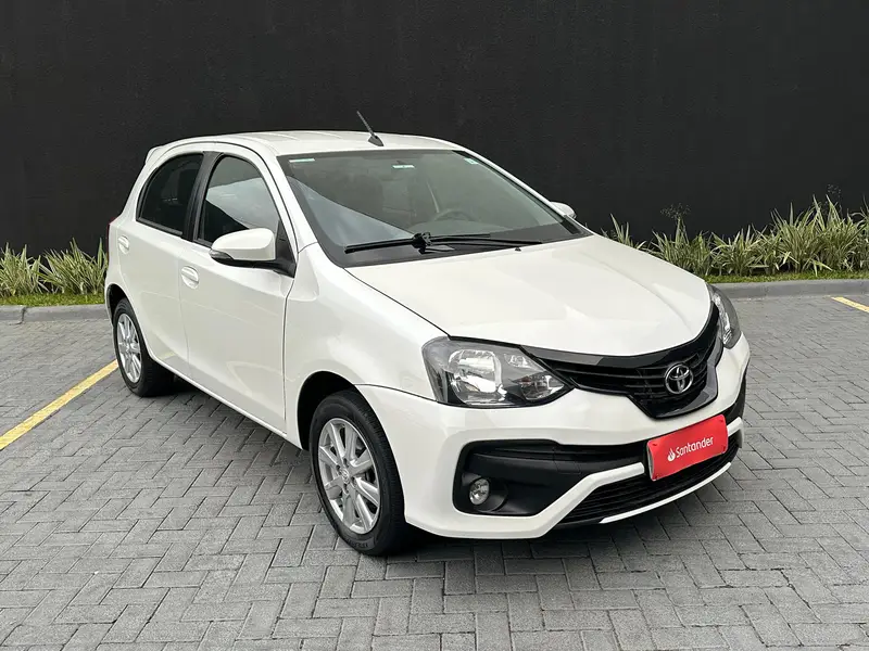 Toyota Etios X Plus 1.5 (Aut) (Flex)