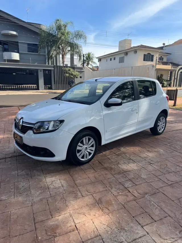 Carro Renault Sandero 2015 Expression 1.0 16V (Flex)