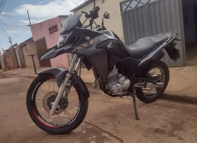Carro Honda XRE 300 2023 ABS