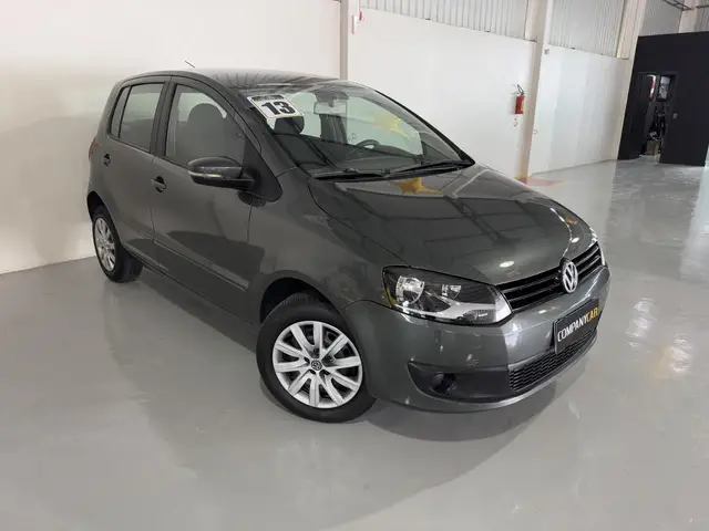 Carro Volkswagen Fox 2013 1.0 VHT (Flex) 4p