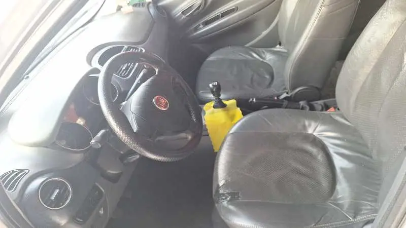 Fiat Punto Attractive 1.4 (Flex)