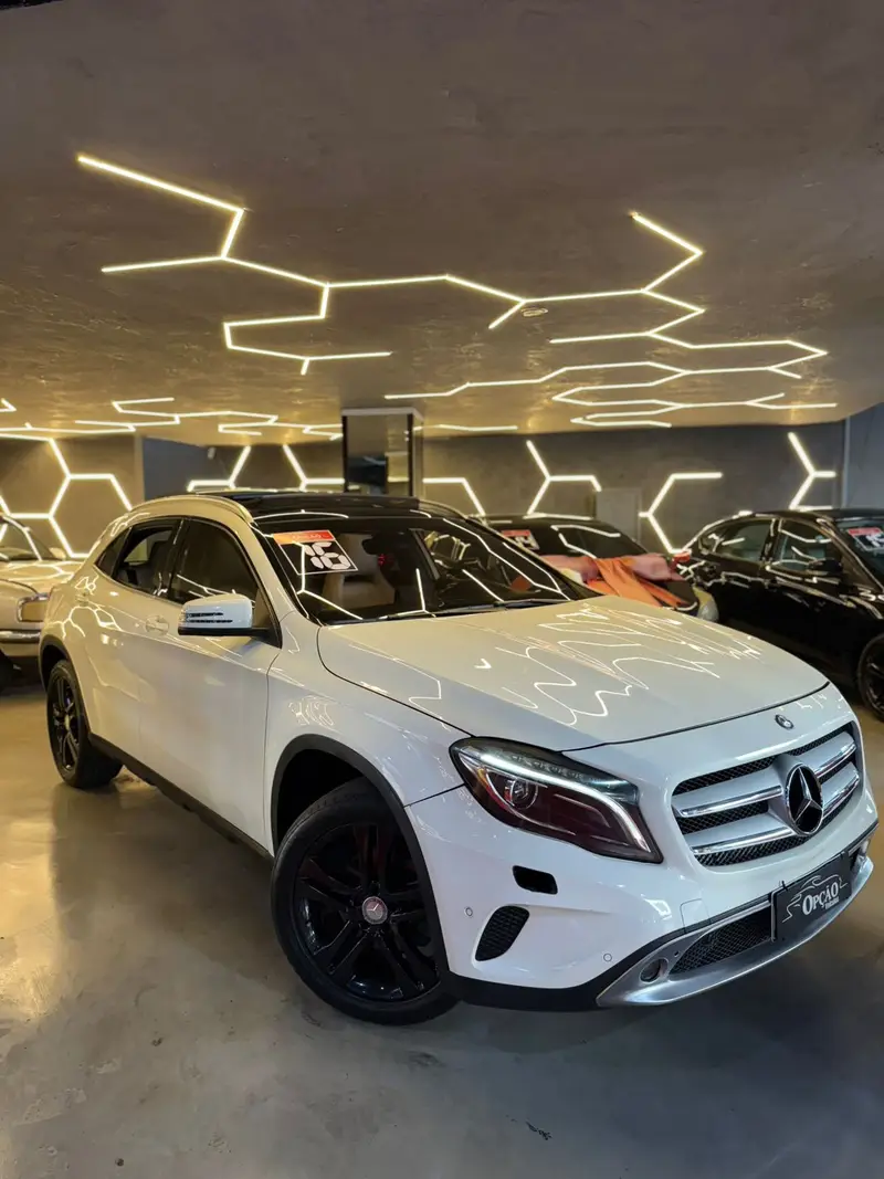 Mercedes-Benz GLA 200 GLA 200 1.6 Advance