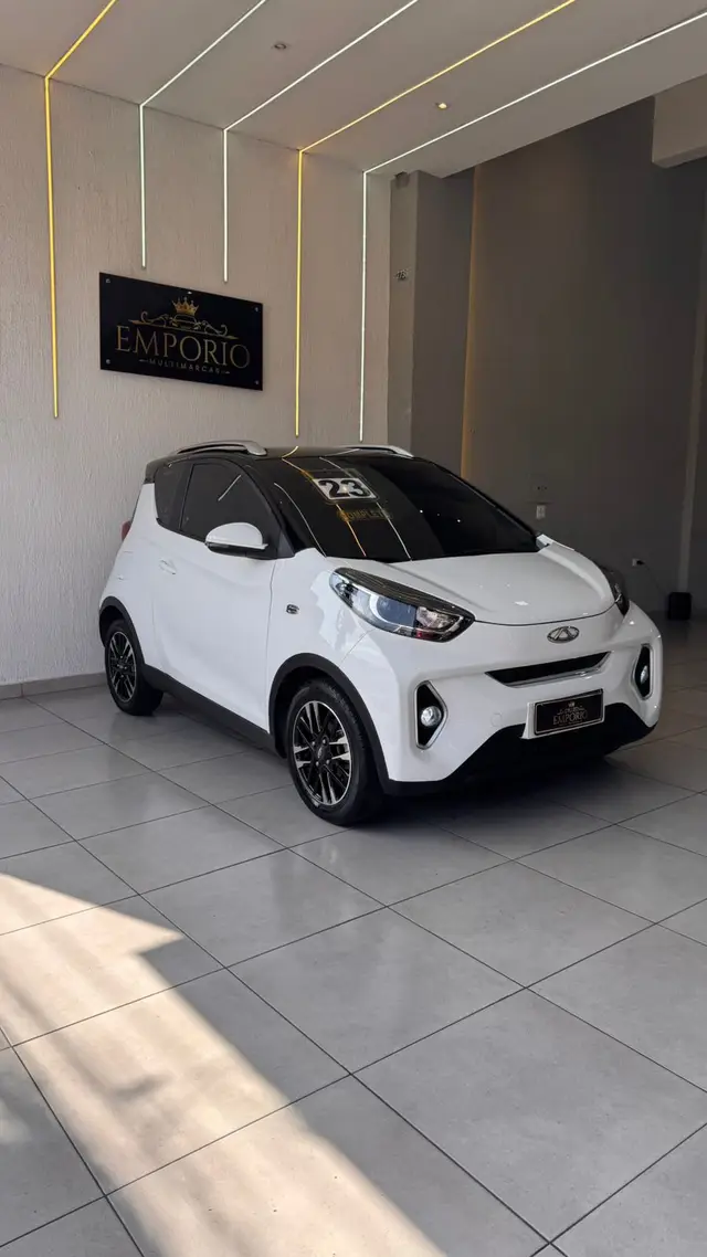Carro CAOA Chery iCar 2023 EQ1 TECH (Elétrico)