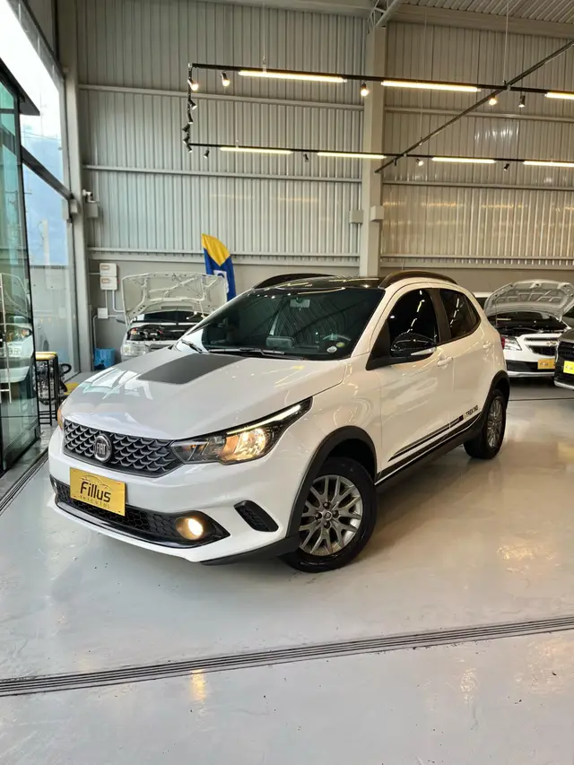 Carro Fiat Argo 2020 Trekking 1.3