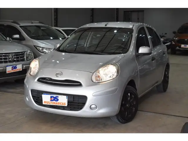 Nissan March 1.6 16V S (Flex)