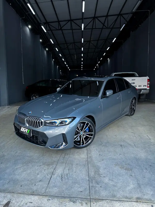 Carro BMW 320i 2024 M Sport 2.0 Turbo (Aut.)