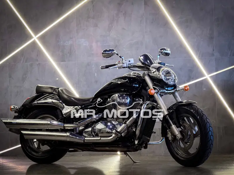 Suzuki Boulevard M800