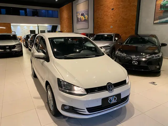 Carro Volkswagen Fox 2017 1.0 MPI Comfortline (Flex)
