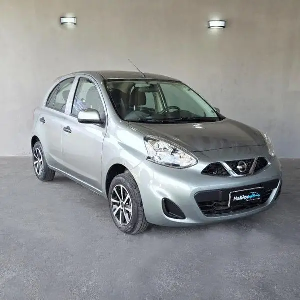 Nissan March 1.0 12V S (Flex)