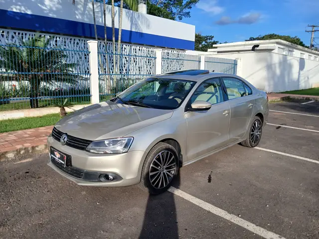 Carro Volkswagen Jetta 2014 2.0 Comfortline (Flex)