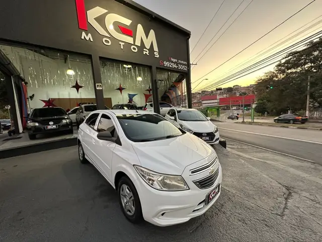 Carro Chevrolet Onix 2015 1.0 LT SPE/4
