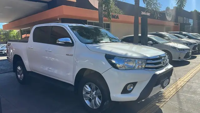 Carro Toyota Hilux Cabine Dupla 2017 Hilux 2.8 TDI SRV CD 4x4 (Aut)